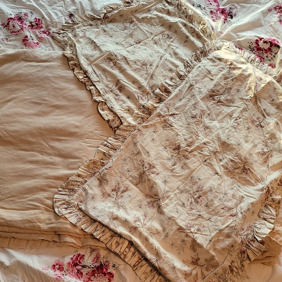 Simply Shabby Chic Tan Duvet Cover Set - Picture 10 of 13